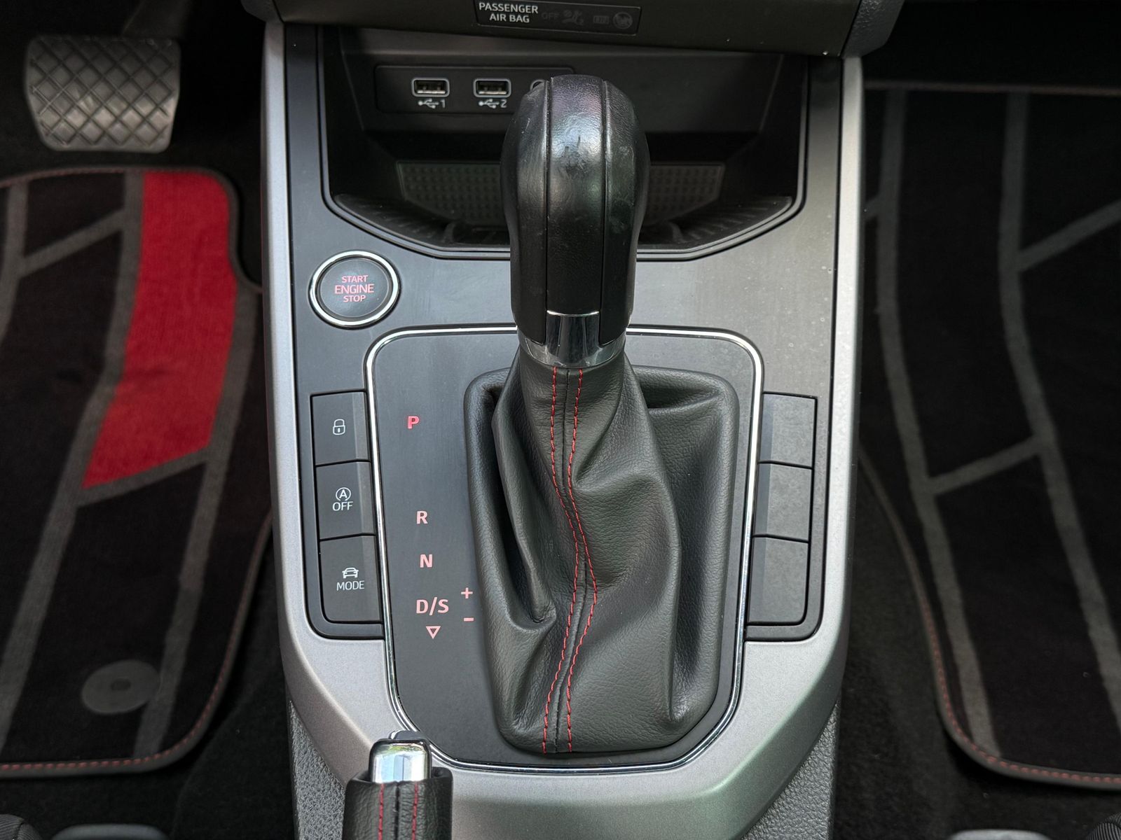 Fahrzeugabbildung SEAT Arona 1.0 TSI DSG FR LINE LED+NAV+AHK+ACC+SHZ+