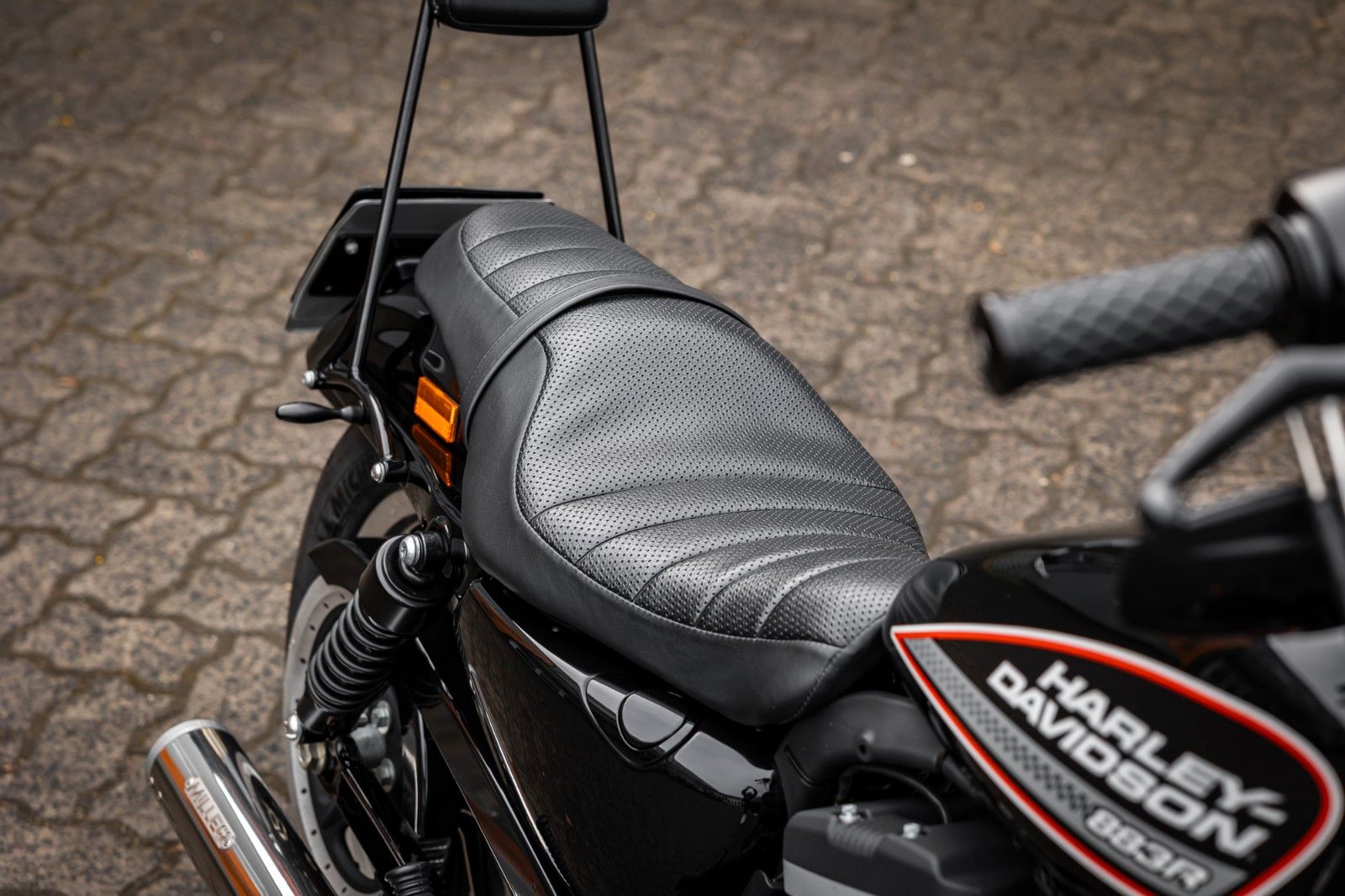 Fahrzeugabbildung Harley-Davidson Sportster XL883R Roadster - MILLER ABGASANLAGE -