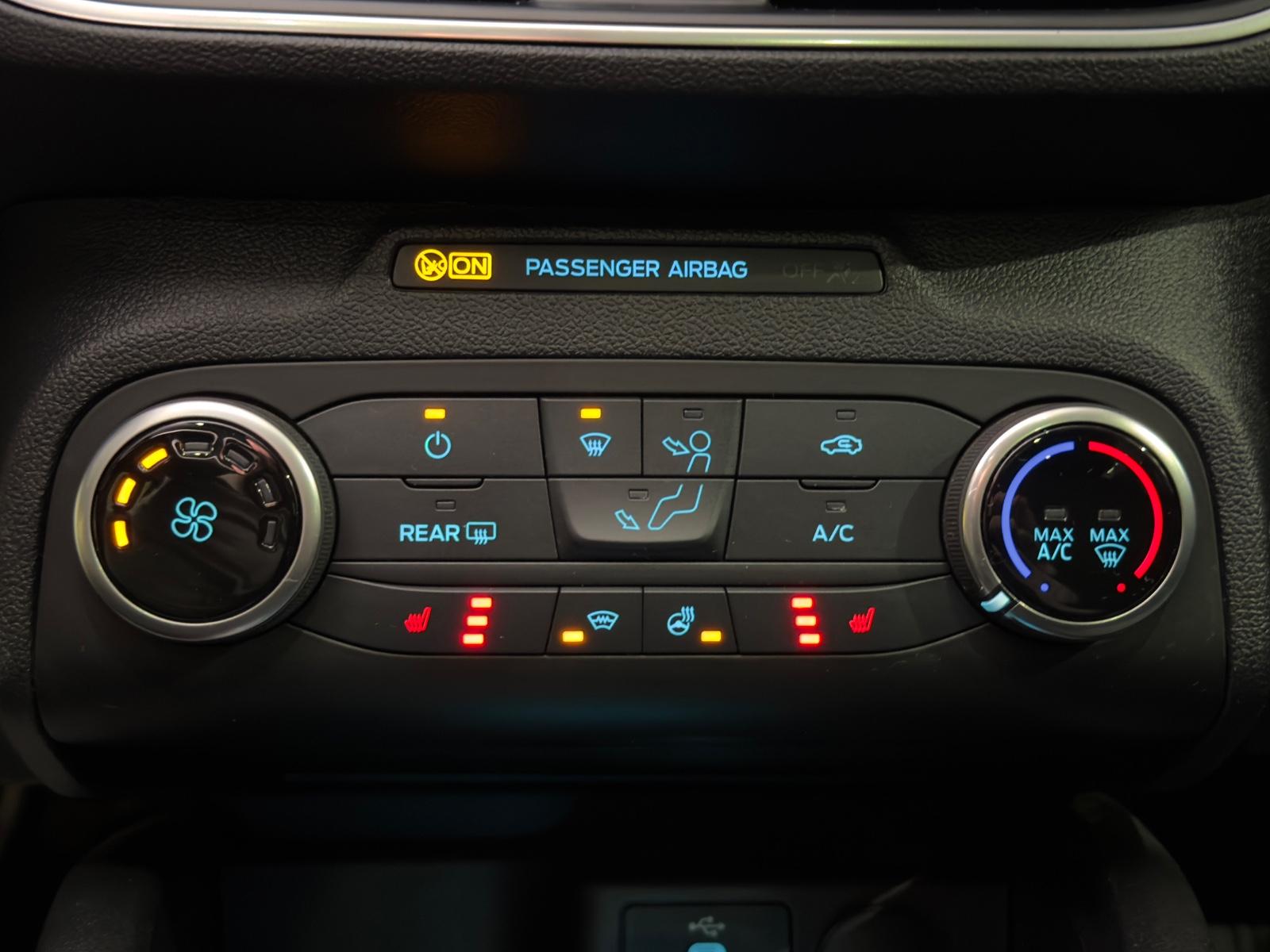 Ford Focus Lim. Active*PANO*HEAD-UP*KAMERA*SPURHALTE