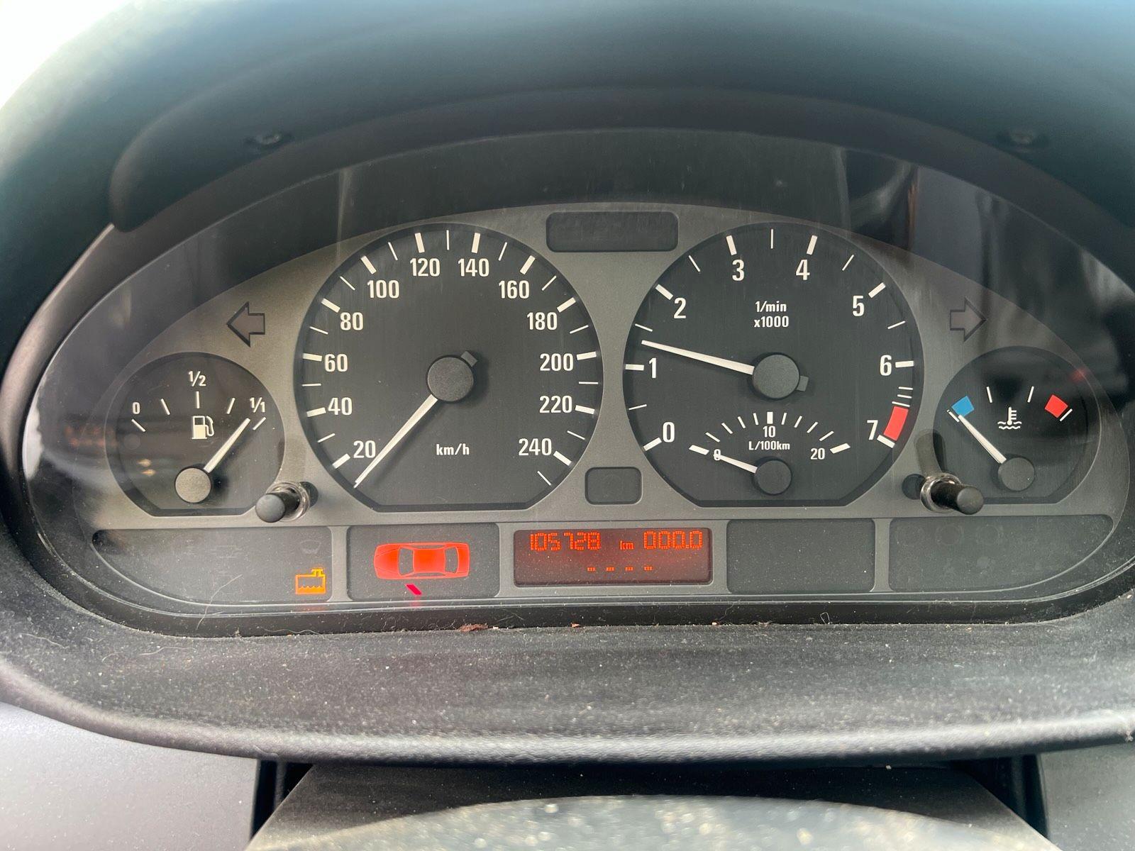 BMW 316 2005 — photo 9