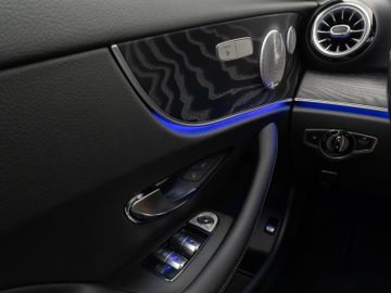 Fahrzeugabbildung Mercedes-Benz E 200 Coupé 9G-Tronic Burmester Kamera DAB Sport