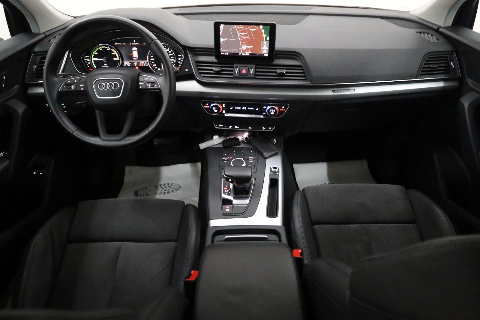 Fahrzeugabbildung Audi Q5 50 TFSI e quattro, S line,Navi,ACC,Panoram+WR