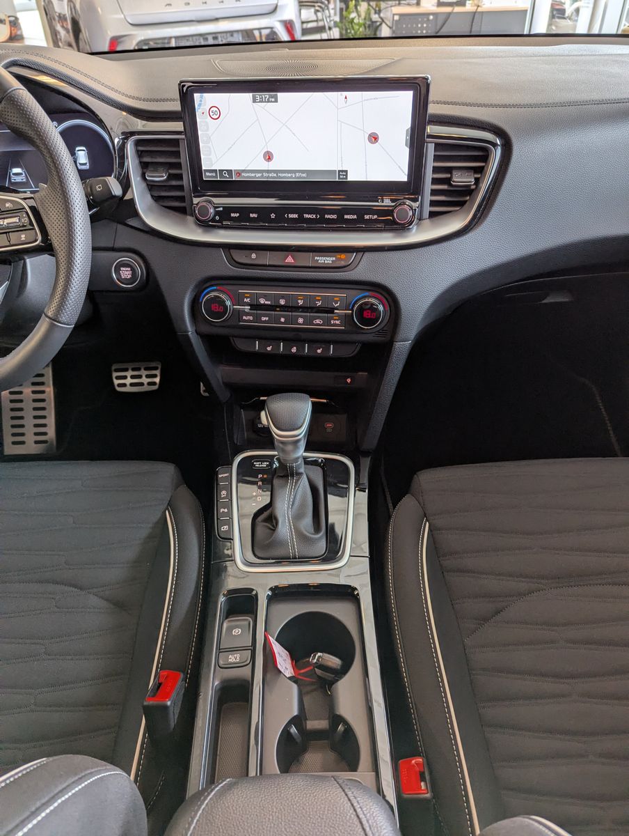 Fahrzeugabbildung Kia cee'd Sportswagon GT Line SW LED JBL Cam 7Jahr