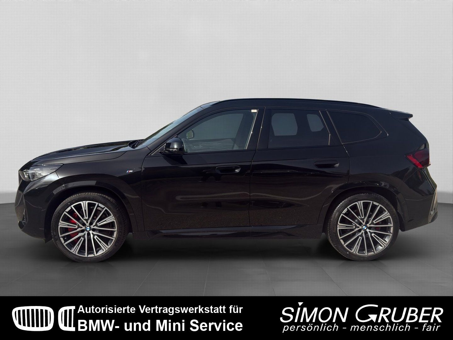 Fahrzeugabbildung BMW X1 xDrive23i M Sport Pro Pano HUD H&K Leder AHK