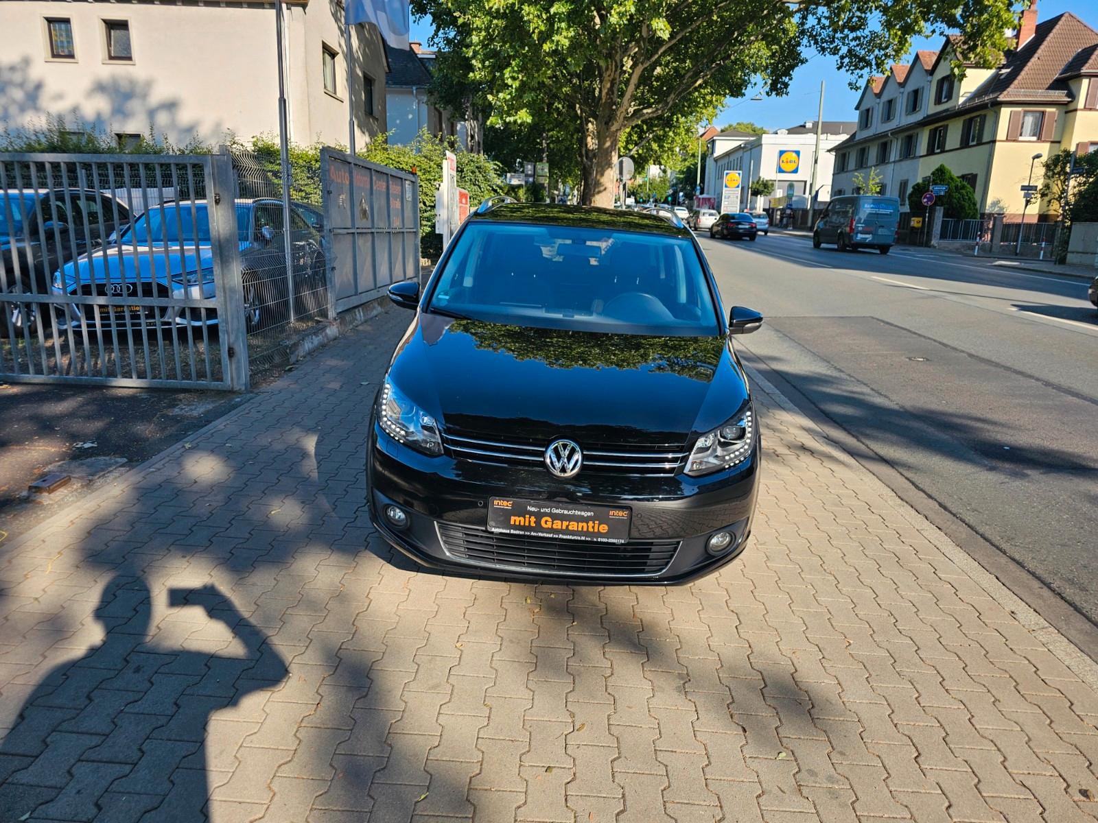 Volkswagen Touran Cup BMT Autom,Klimaauto,PDC,MFL,PDC,NAVI