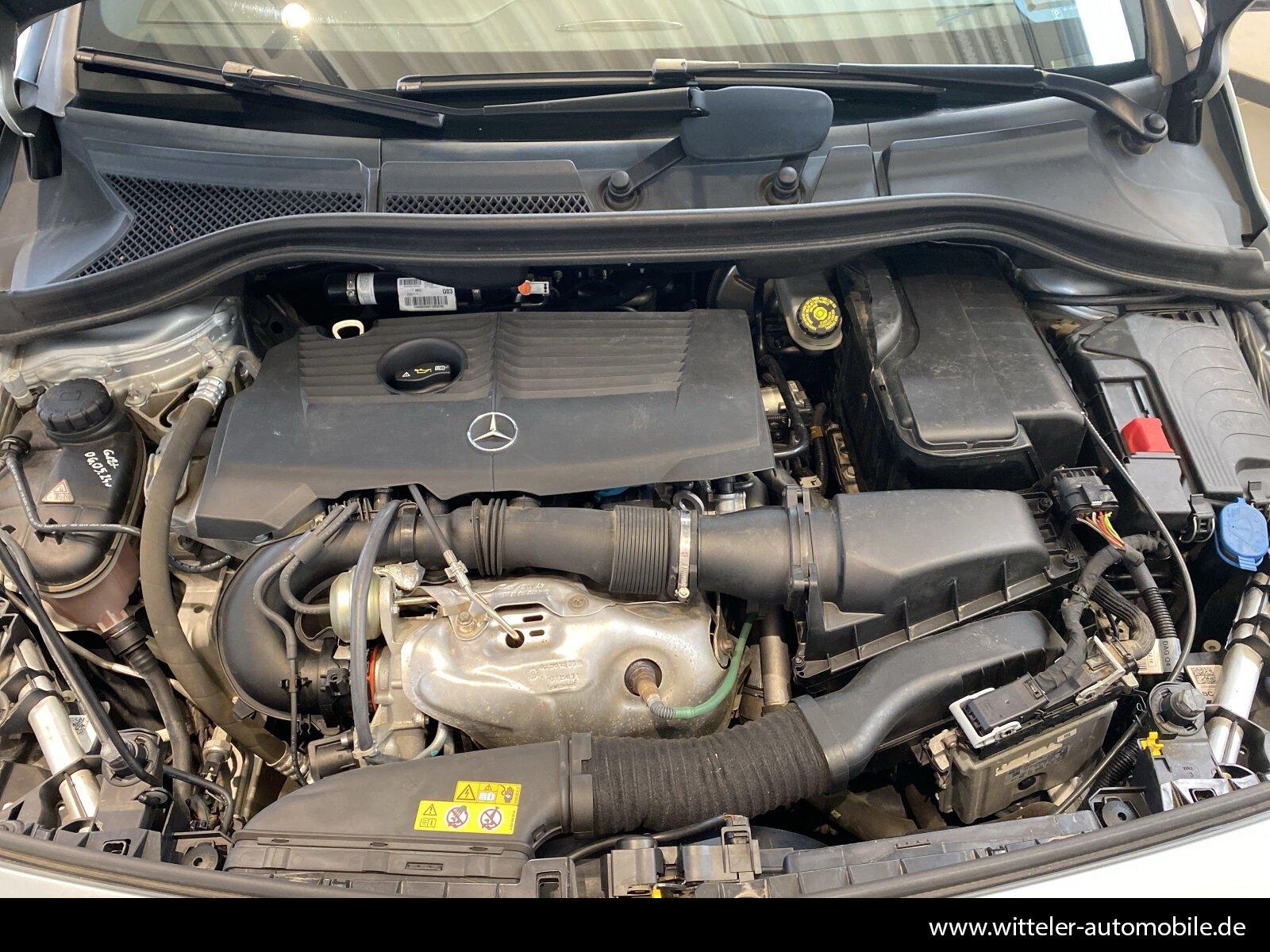 Mercedes-Benz B 180 Style Kamera/LED/SHZ/AHK/Tempomat/Sitzkomf