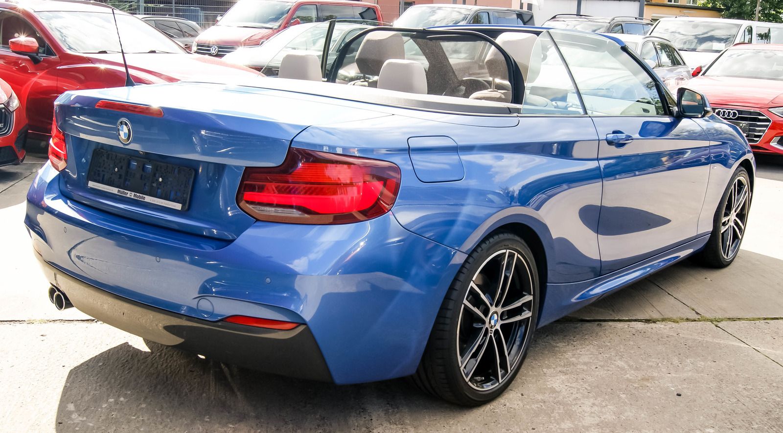 Fahrzeugabbildung BMW 220 d Cabrio M Sport Estoril NAVI LED KAMERA AHK