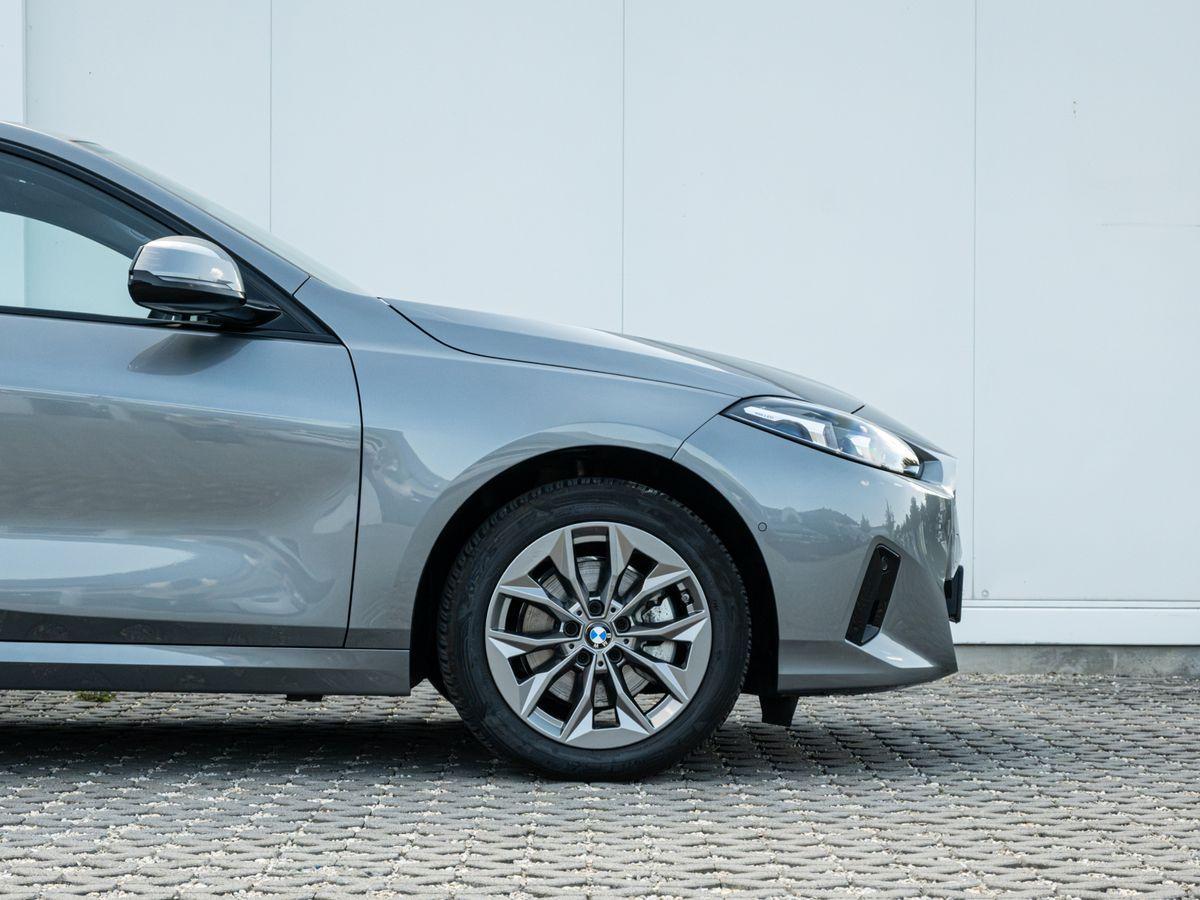 BMW 1 Series AdLED KoZg SpSitze SpieglP ParkA S-Glas 17", миниатюра 5