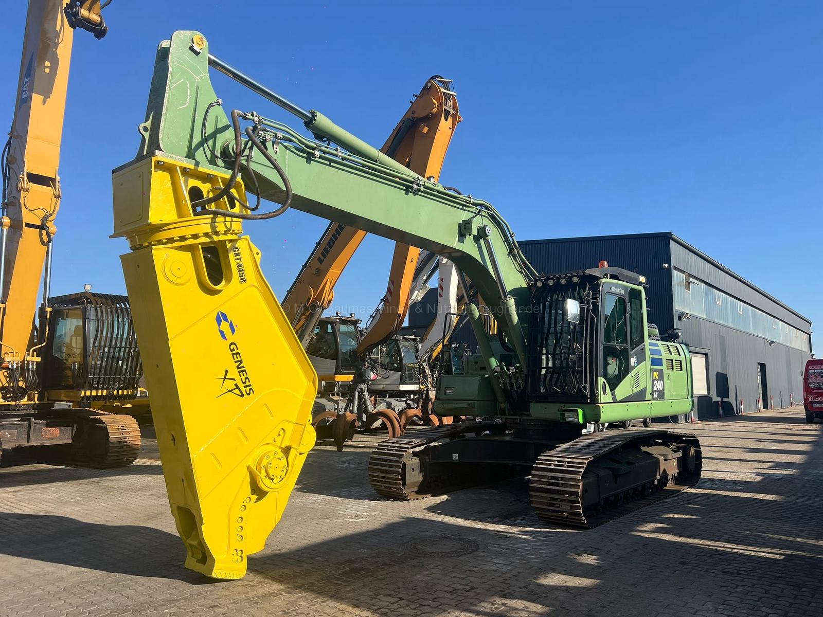 Komatsu PC 240LC-11 / Schere Genesis GXT 445 R