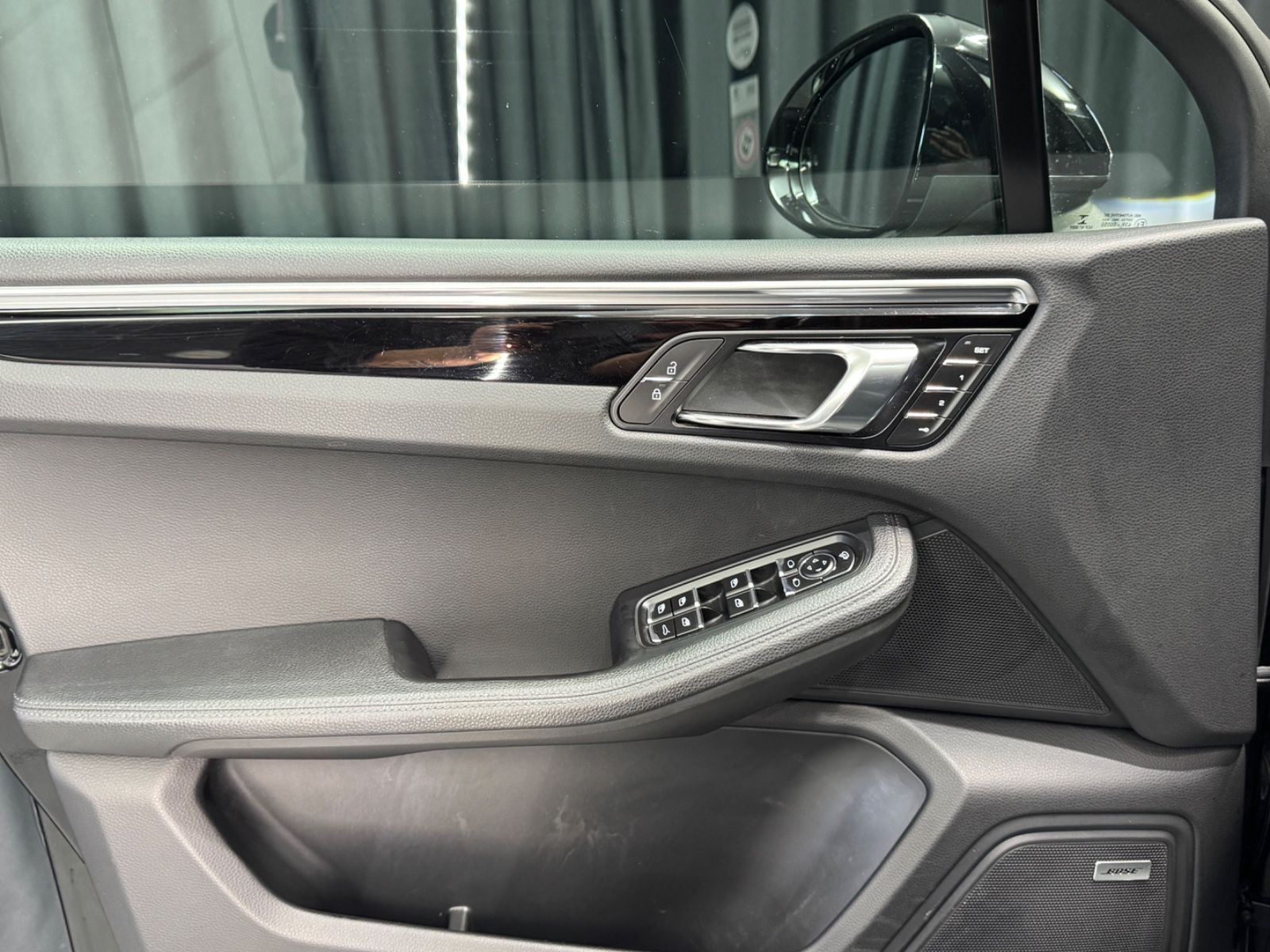Fahrzeugabbildung Porsche Macan S|PANORAMA|18-WEGE|BOSE|PDLS+|20"TURBO|