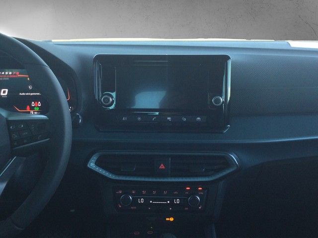 Fahrzeugabbildung SEAT Arona Xperience DSG LED RFK App ACC SH