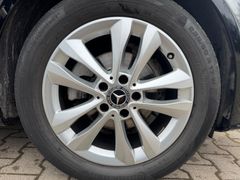 MERCEDES-BENZ C 180 d T-Modell / KAMERA / NAVI / AVANTGARDE MERCEDES-BENZ C 180 d T-Modell / KAMERA / NAVI / AVANTGARDE