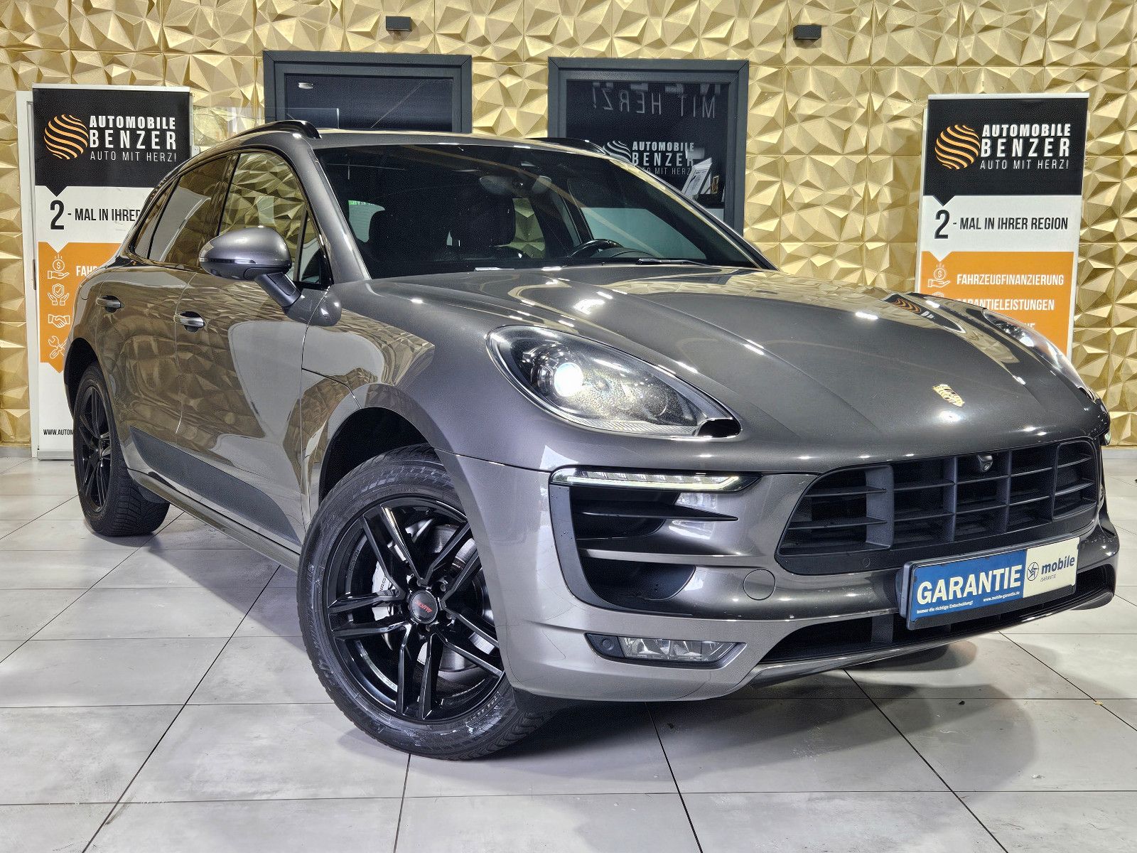 Fahrzeugabbildung Porsche Macan S /SPORT-DESIGN/PANO/CARBON/360°/LED/BOSE/