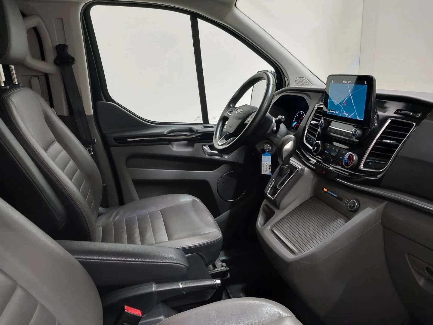 Fahrzeugabbildung Ford Transit/Tourneo Custom Kombi 320 L1 Tourneo T-X