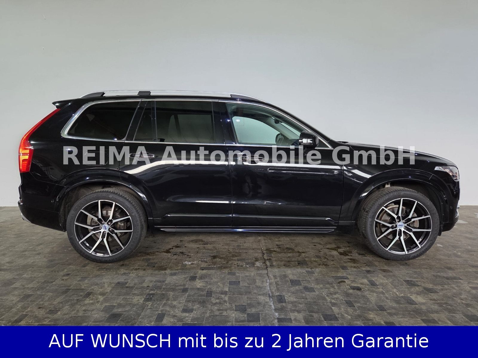 Fahrzeugabbildung Volvo XC 90 2,0 D Momentum AWD, 7 Sitzer, ACC
