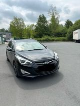 Hyundai i40 2.0 - Hyundai i40 mit Benzin-Antrieb: Kombi, Automatik, 2.0