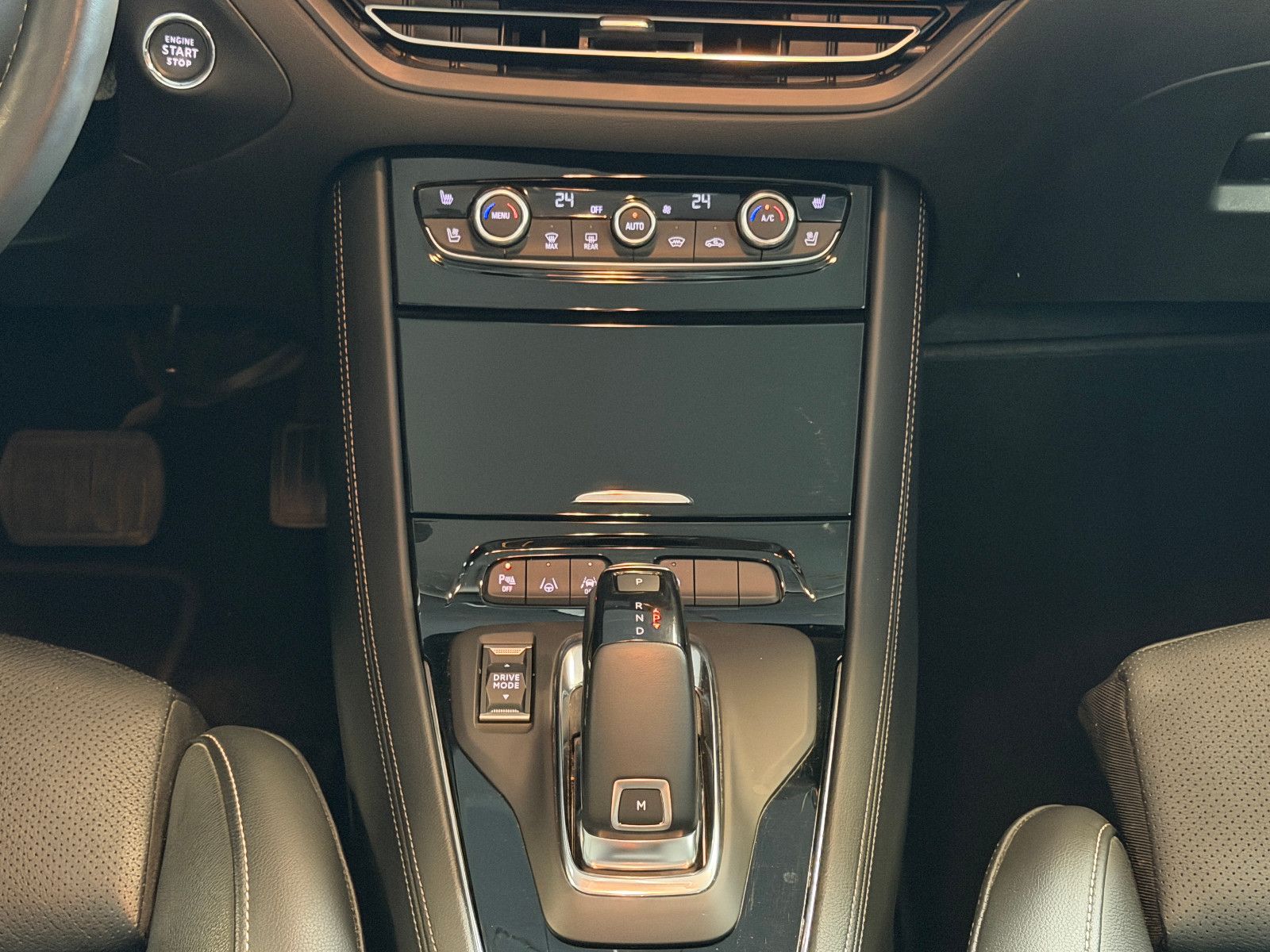 Fahrzeugabbildung Opel Grandland Ultimate/LEDER/KAMERA/ASSISTANC/LED/DI