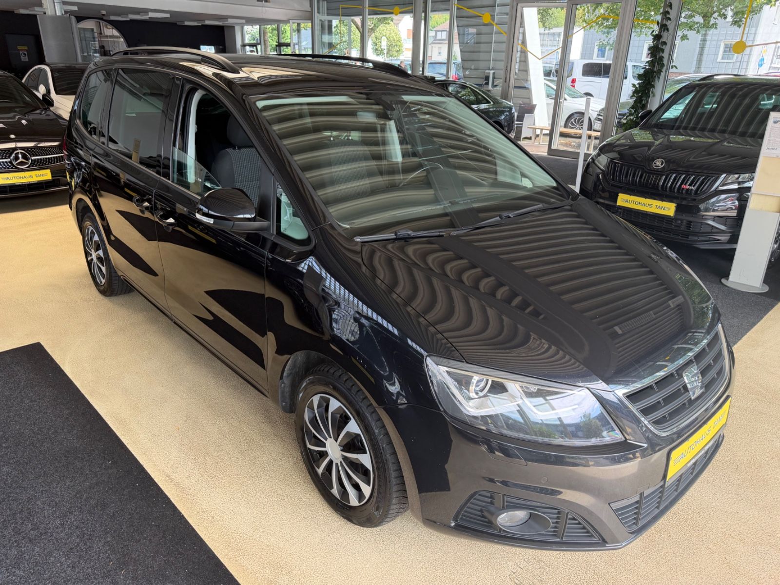 Fahrzeugabbildung SEAT Alhambra Style*7 Sitzer* 1.Hand