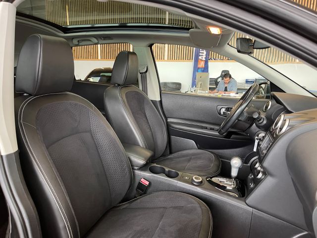 Nissan Qashqai 360 4X4 *PANORAMA*NAVI*TEILLEDER*