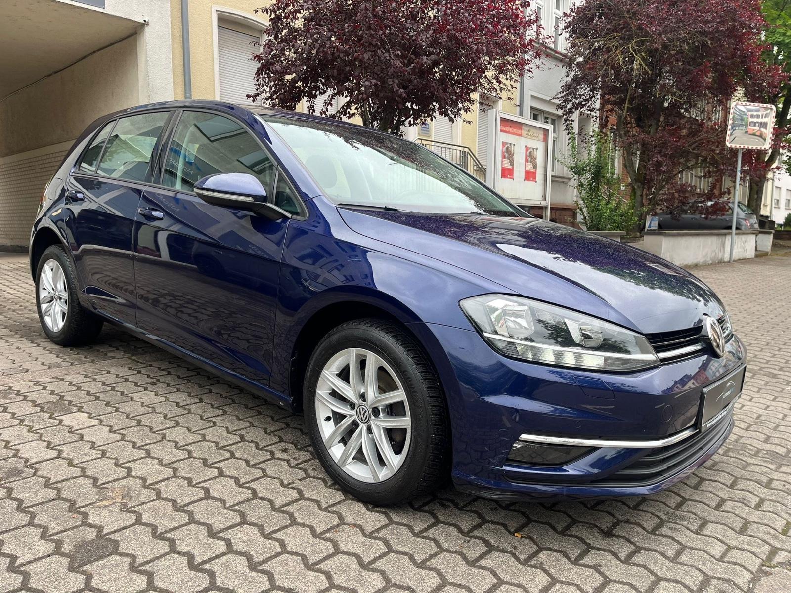 Volkswagen Golf 1.6 TDI DSG Comfortline Navi