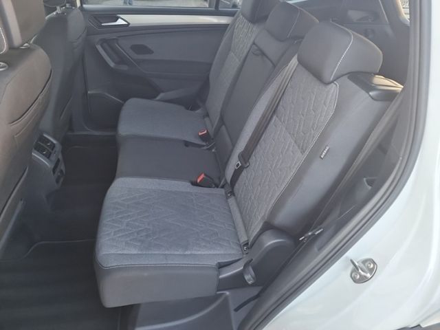 Fahrzeugabbildung Volkswagen Tiguan Allspace 2,0 TDI DSG 4MOTION MATRIX-LED N