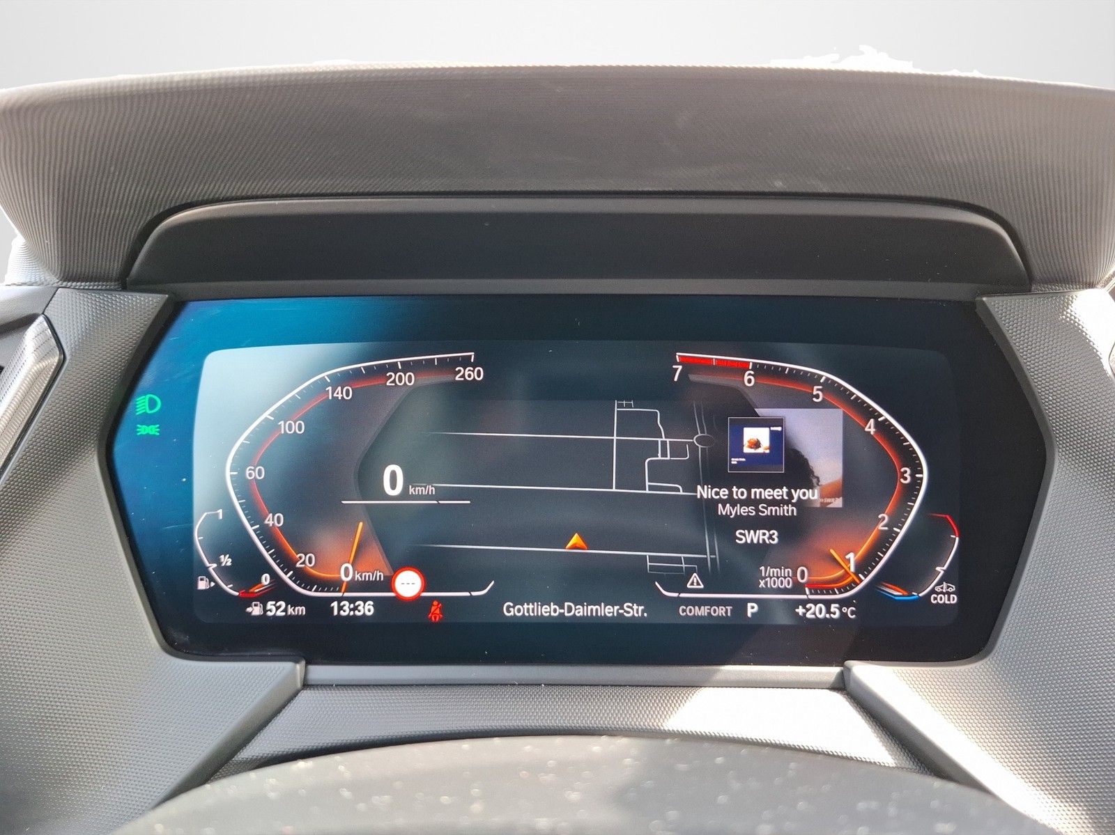 BMW 118 i M Sport AUTOMATIK / PANORAMA / NAVI / SITZ - Image 12