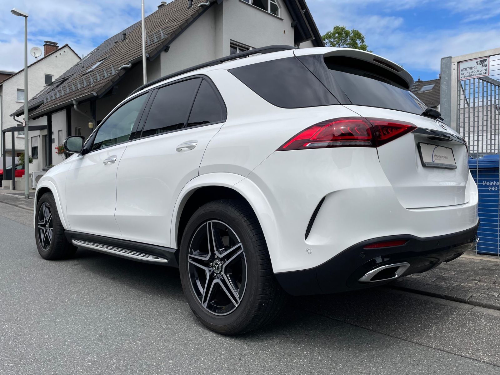 Fahrzeugabbildung Mercedes-Benz GLE 400d 4MATIC |AMG|HUD|Burmester|Pano|360°|AHK