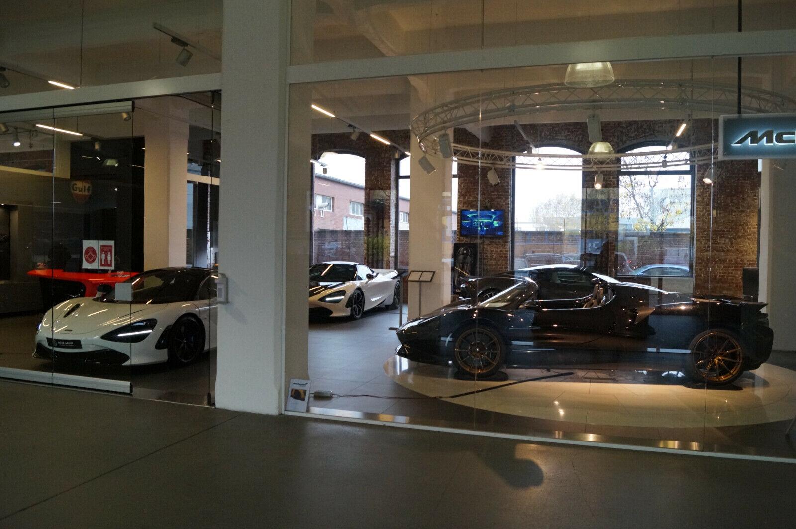 showroom-image-main