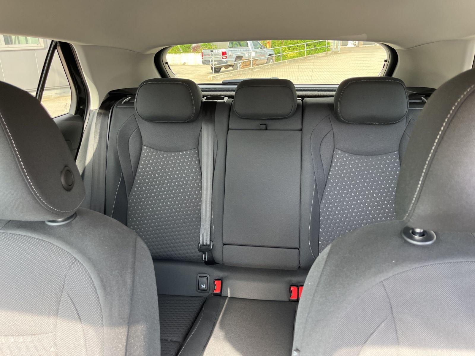 Volkswagen T-Roc - Bild 16