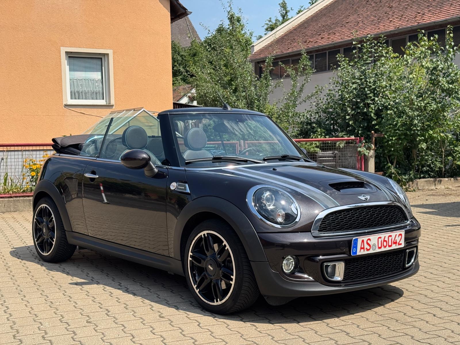 MINI Cooper S Cabrio Highgate Leder Bi-Xenon PDC Temp