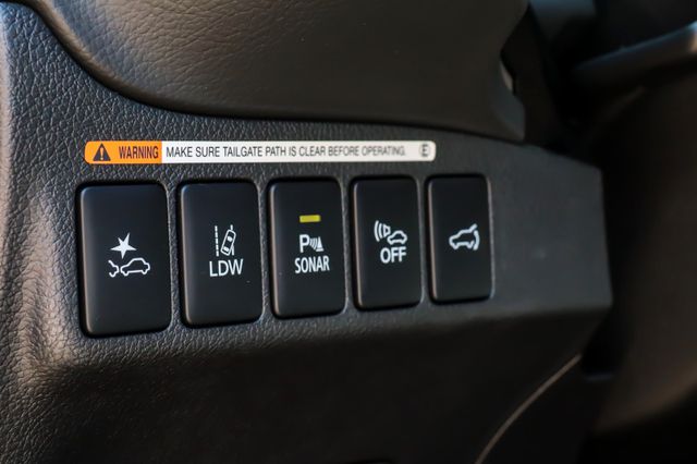 Fahrzeugabbildung Mitsubishi Outlander PHEV 4WD AT TOP Leder GSD AHK