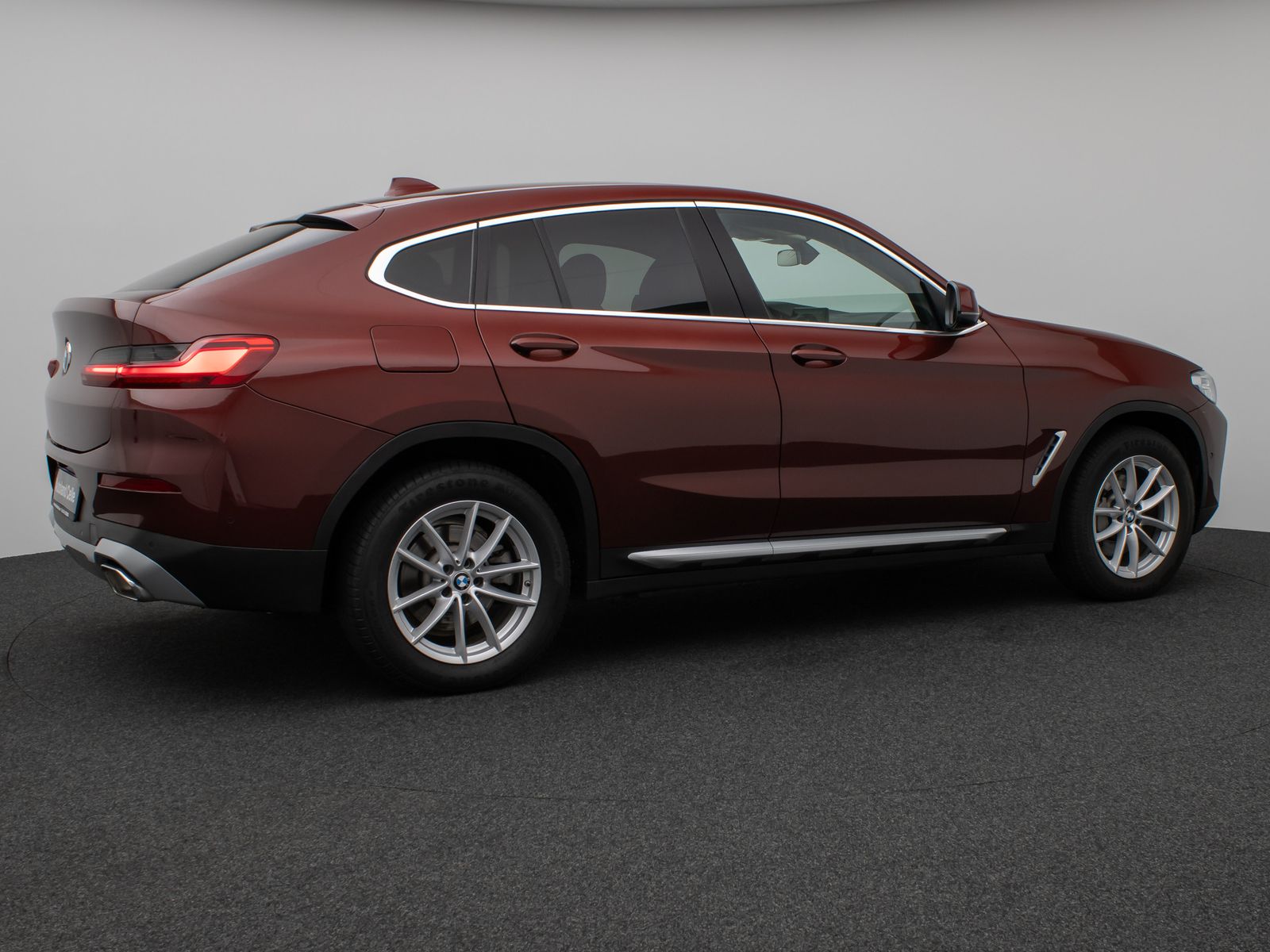 Fahrzeugabbildung BMW X4 xD30d Kamera DAB CockPitPlus AHK Sport LED