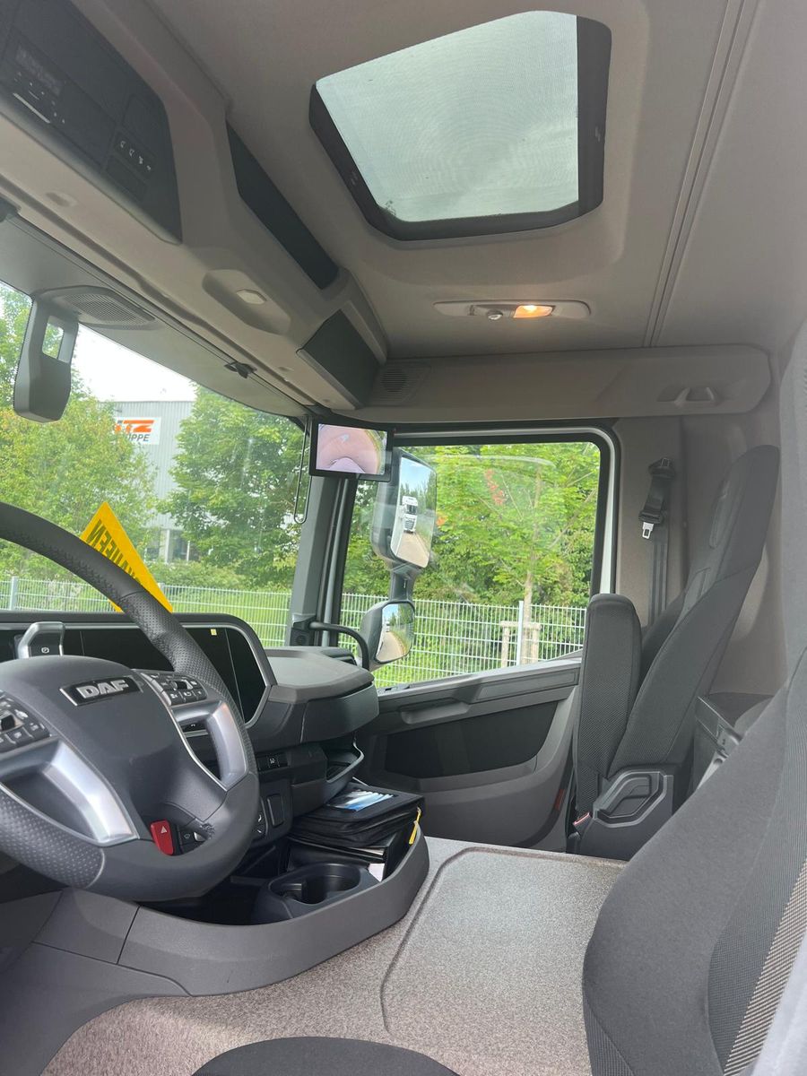 Fahrzeugabbildung DAF FAD XDC 450 Dreiseitenkipper