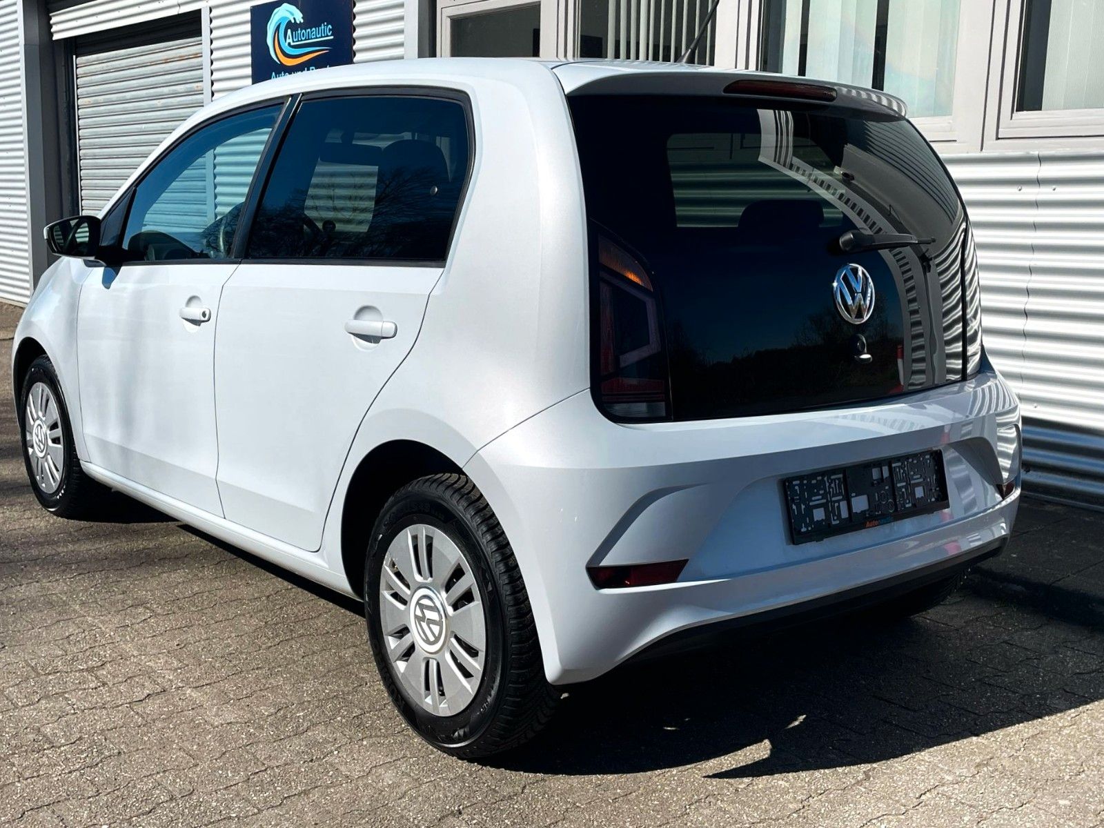 Fahrzeugabbildung Volkswagen UP! 5-TÜRIG KLIMA SOUND COMPOSITION 2.HAND