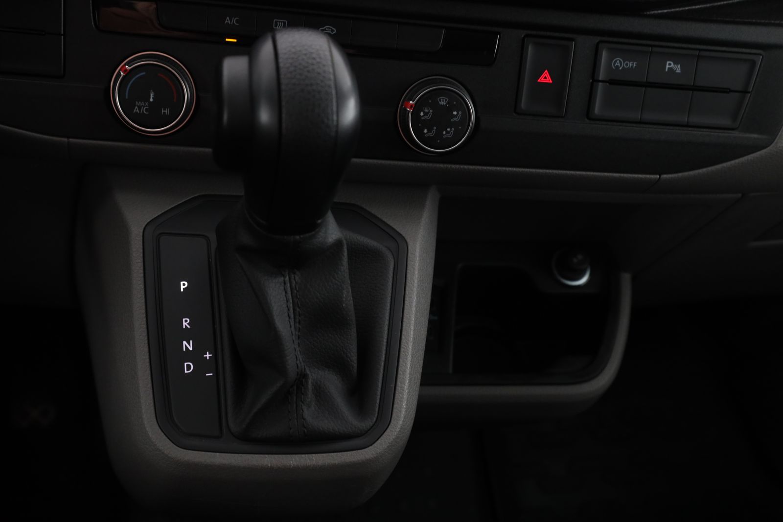 Volkswagen T6 Transporter - Bild 17