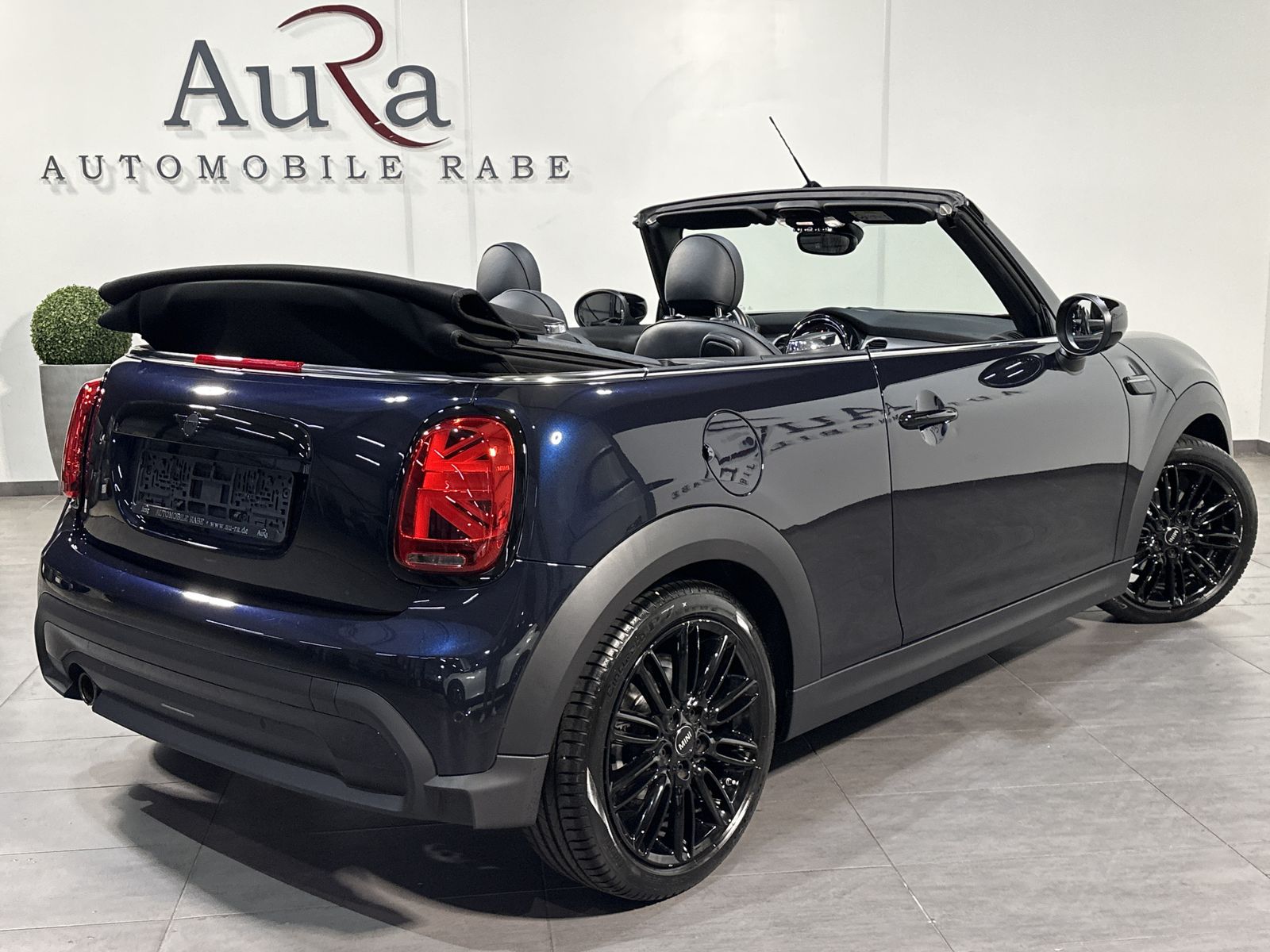 Fahrzeugabbildung MINI Cooper Cabrio MINI Yours Trim Aut. NAV+LED+17ZO