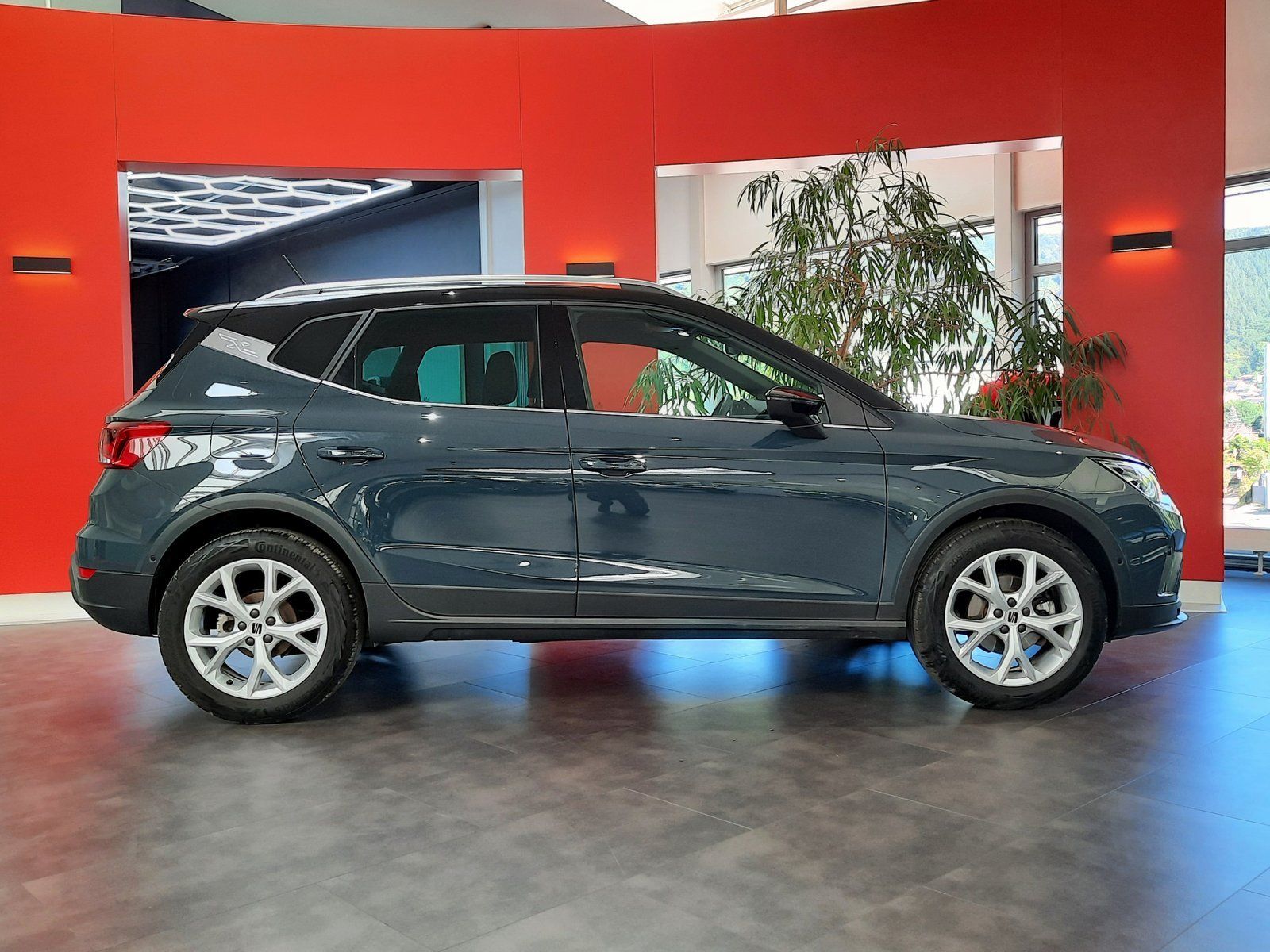 Fahrzeugabbildung SEAT Arona FR TSI DSG *Cam*PDC*LED*Sitzhzg*ACC*AppC*