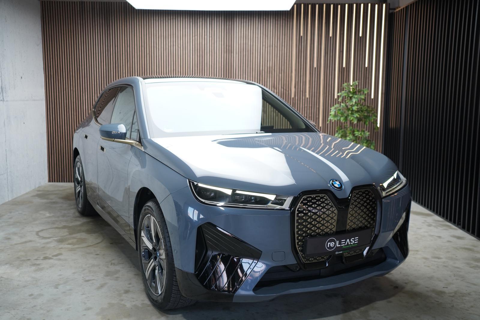 BMW iX M60 Laser | ACC | 360 | SkyLounge | B&W | AHK