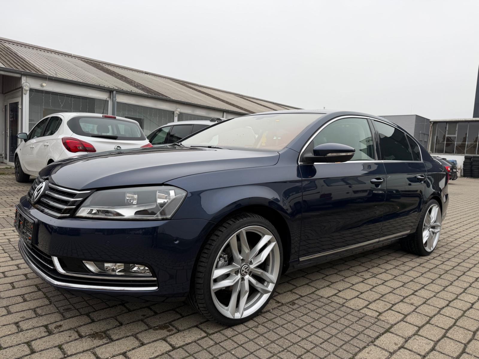 Volkswagen Passat Lim. Highline BlueTDI