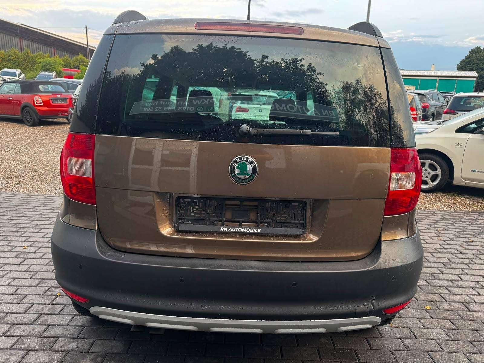 SKODA YETI 1.4 TSI 122ch AMBITION - CLIMATISATION AUTOMATIQUE - SIÈGES CHAUFFANTS - RADARS DE RECUL - RÉGULATEUR DE VITESSE