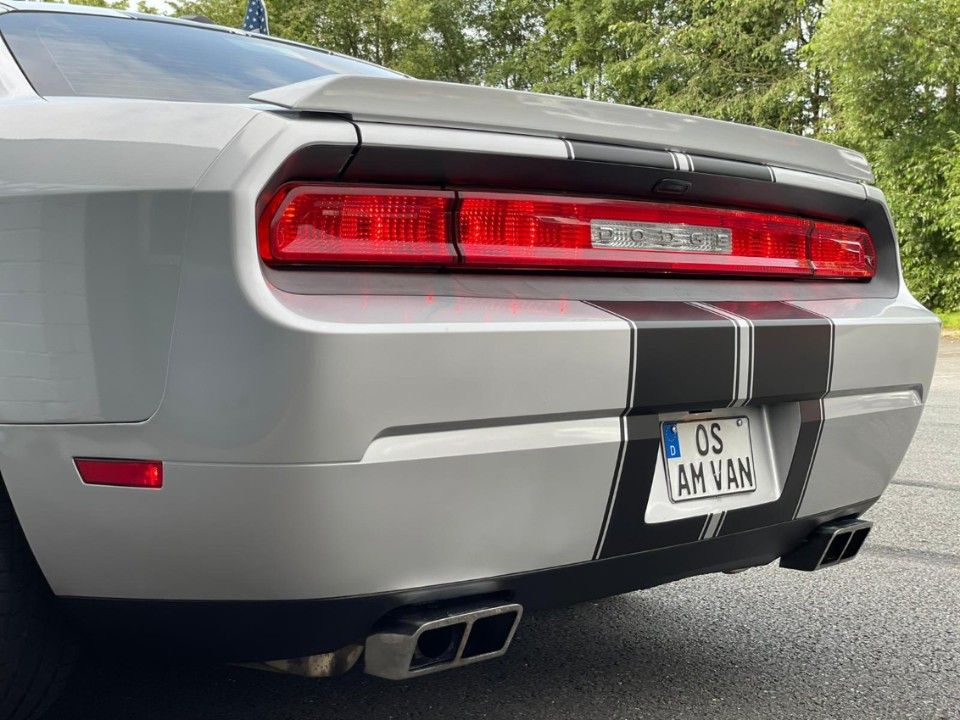 Fahrzeugabbildung Dodge Challenger 12er 5.7 HEMI RT Navi 20 Zoll Tiefer