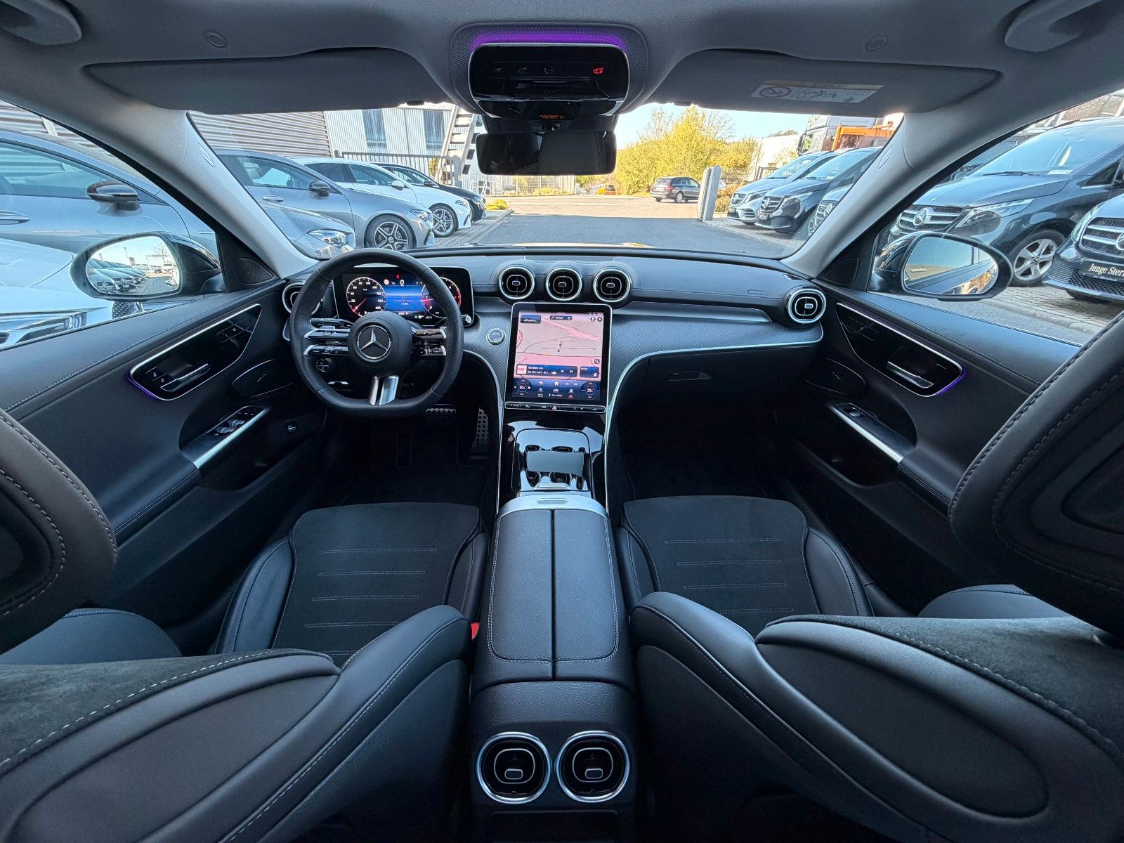 Fahrzeugabbildung Mercedes-Benz C 220d AMG+AHK+ESD+Night+TotW+RKamera