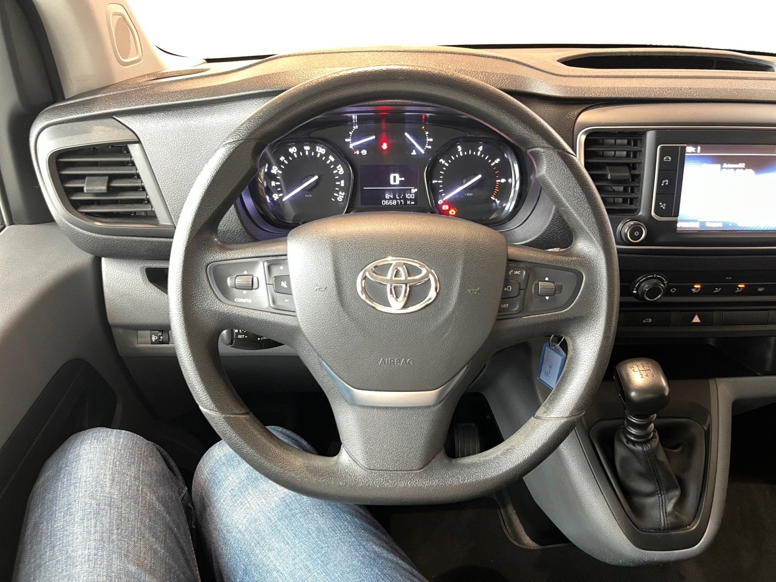 Fahrzeugabbildung Toyota Proace L2 Kasten Meister