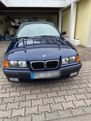 BMW E36 318i Cabrio seltene 61.000km! 1.Hd Gar...