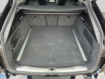 2025 AUDI RS6 缩略图 12