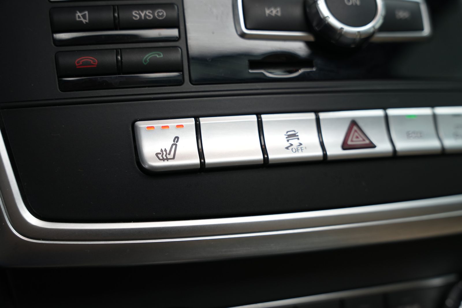 Fahrzeugabbildung Mercedes-Benz ML ML 350 CDI *AMG-Line*Panorama*Rückfahrkamera