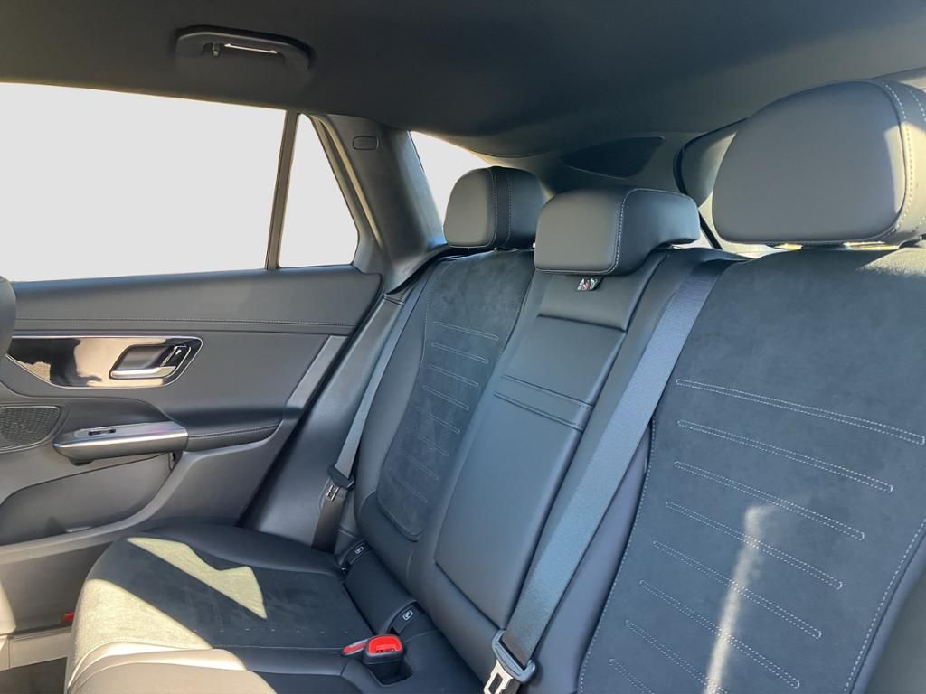 Fahrzeugabbildung Mercedes-Benz GLC 200 4MATIC AMGLine*NightPaket*Kamera*CarPlay