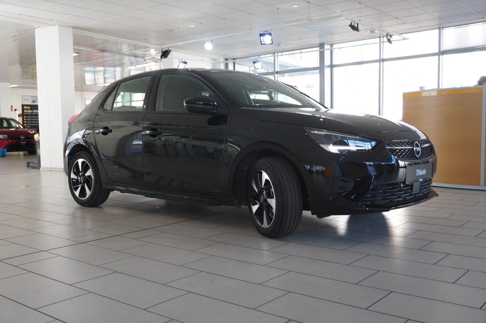 Fahrzeugabbildung Opel Corsa-e F GS SPORT 1-PHASIG NAVI/LED/VIRTU./DAB+