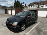 Nissan Almera Tino Visia*KLIMA - Nissan Almera: Visia