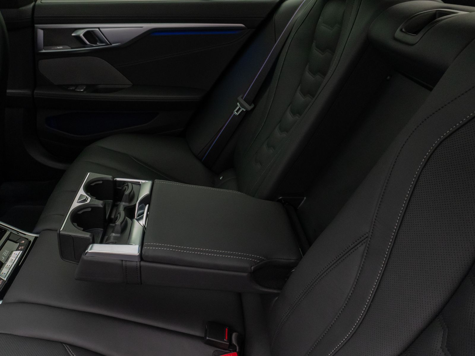 Fahrzeugabbildung BMW M850i xD GC 360° Laser SoftCl DAB Individual 20"